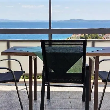 Divine Seaview Трогир